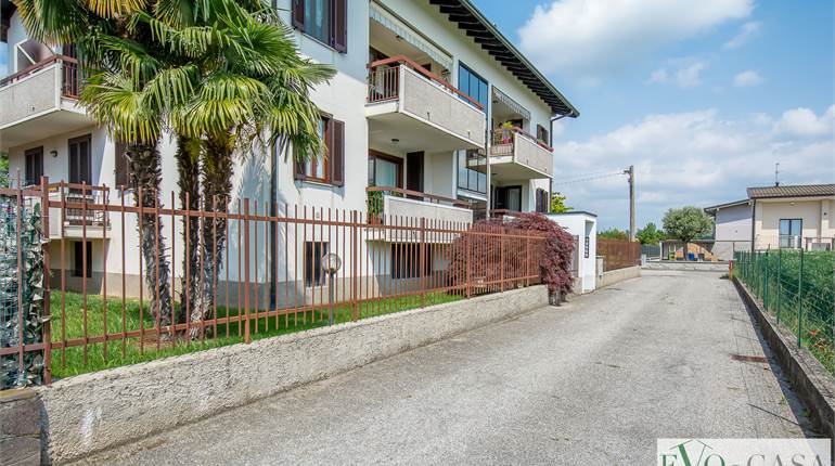 Quadrilocale con taverna e box doppio