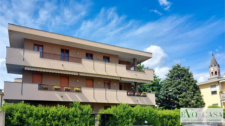3+ bedroom apartment for sale in Busto Arsizio