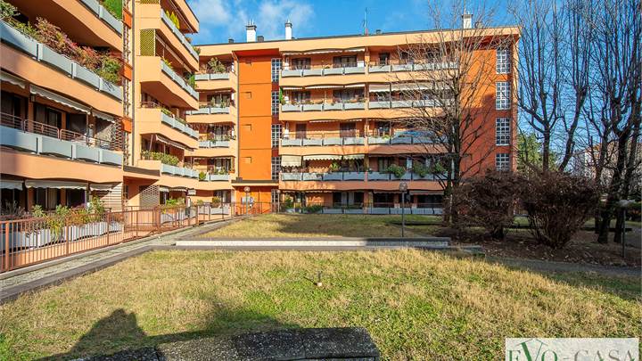 Trilocale con doppi servizi 