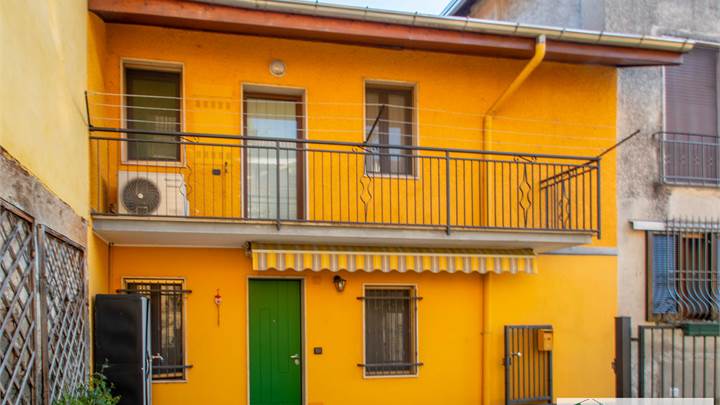 Semi Detached House for sale in Solbiate Olona