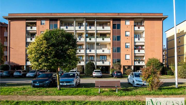 2 bedroom apartment for sale in Busto Arsizio