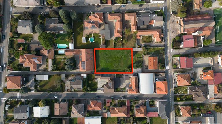 Terreno edificabile in zona residenziale