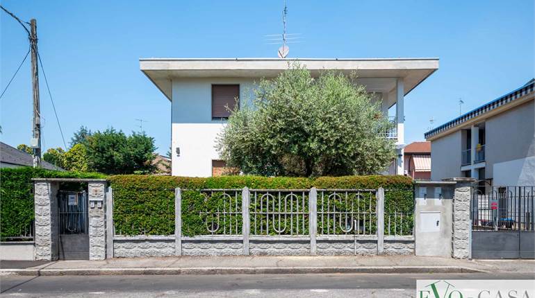 Tre locali in villa bifamiliare